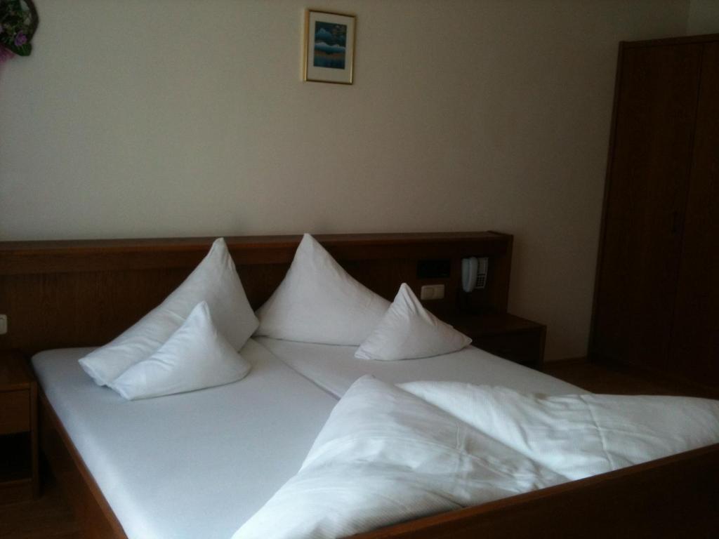 Pension Larchenhof Маурах Стая снимка